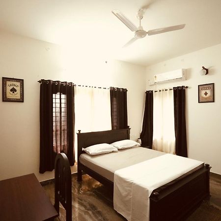 Daffodils Inn Alappuzha Luaran gambar