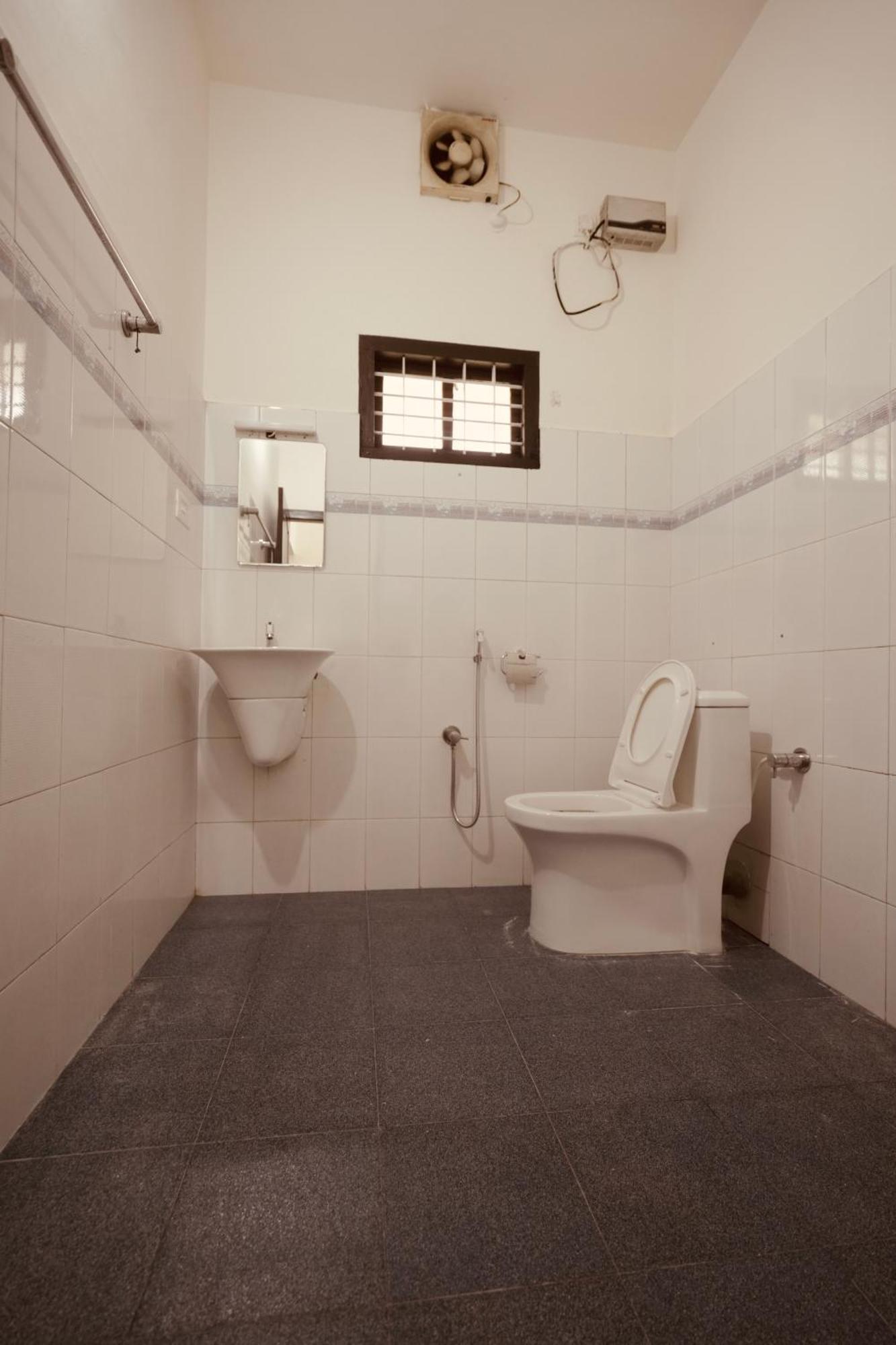 Daffodils Inn Alappuzha Luaran gambar
