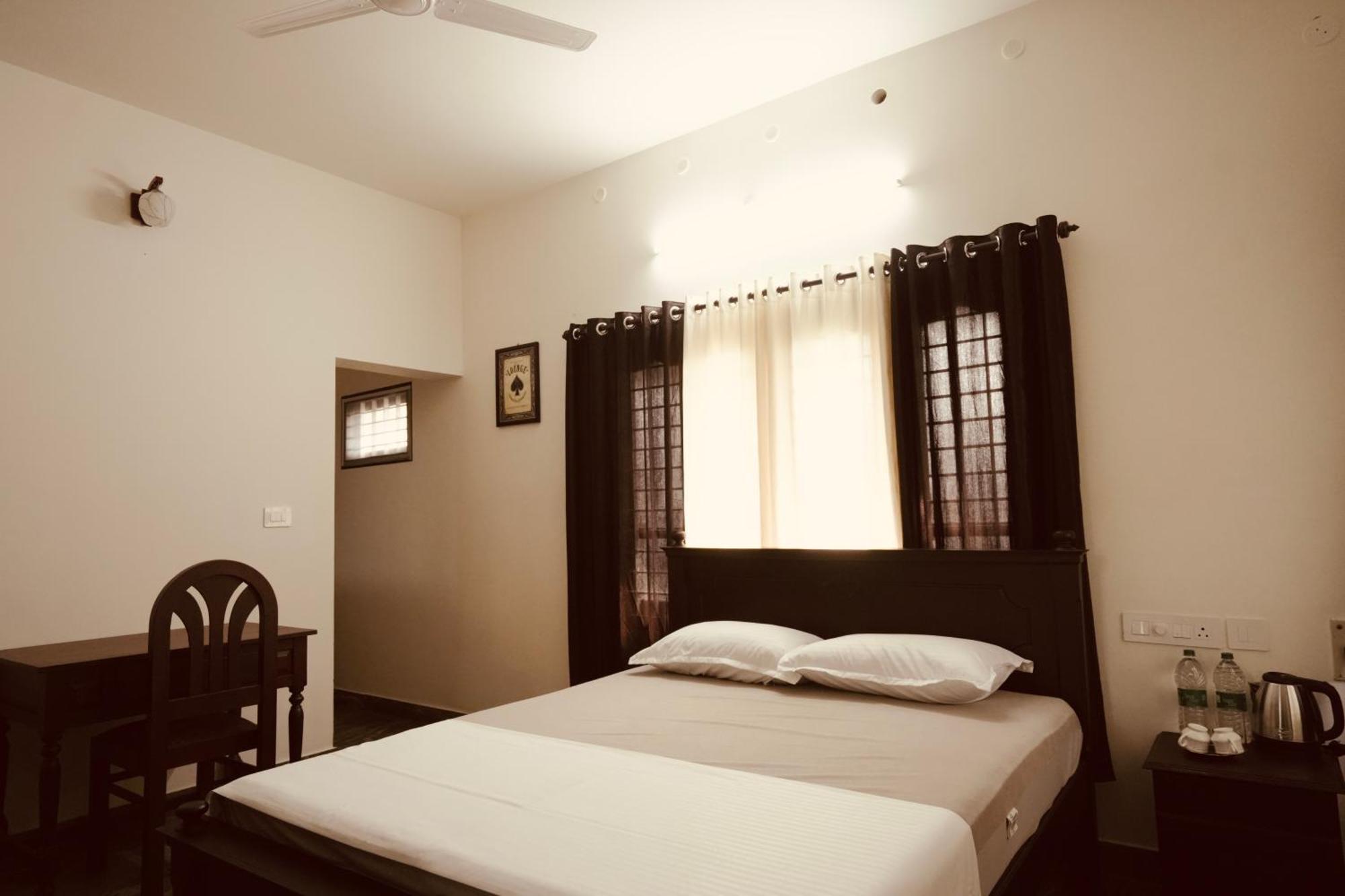 Daffodils Inn Alappuzha Luaran gambar