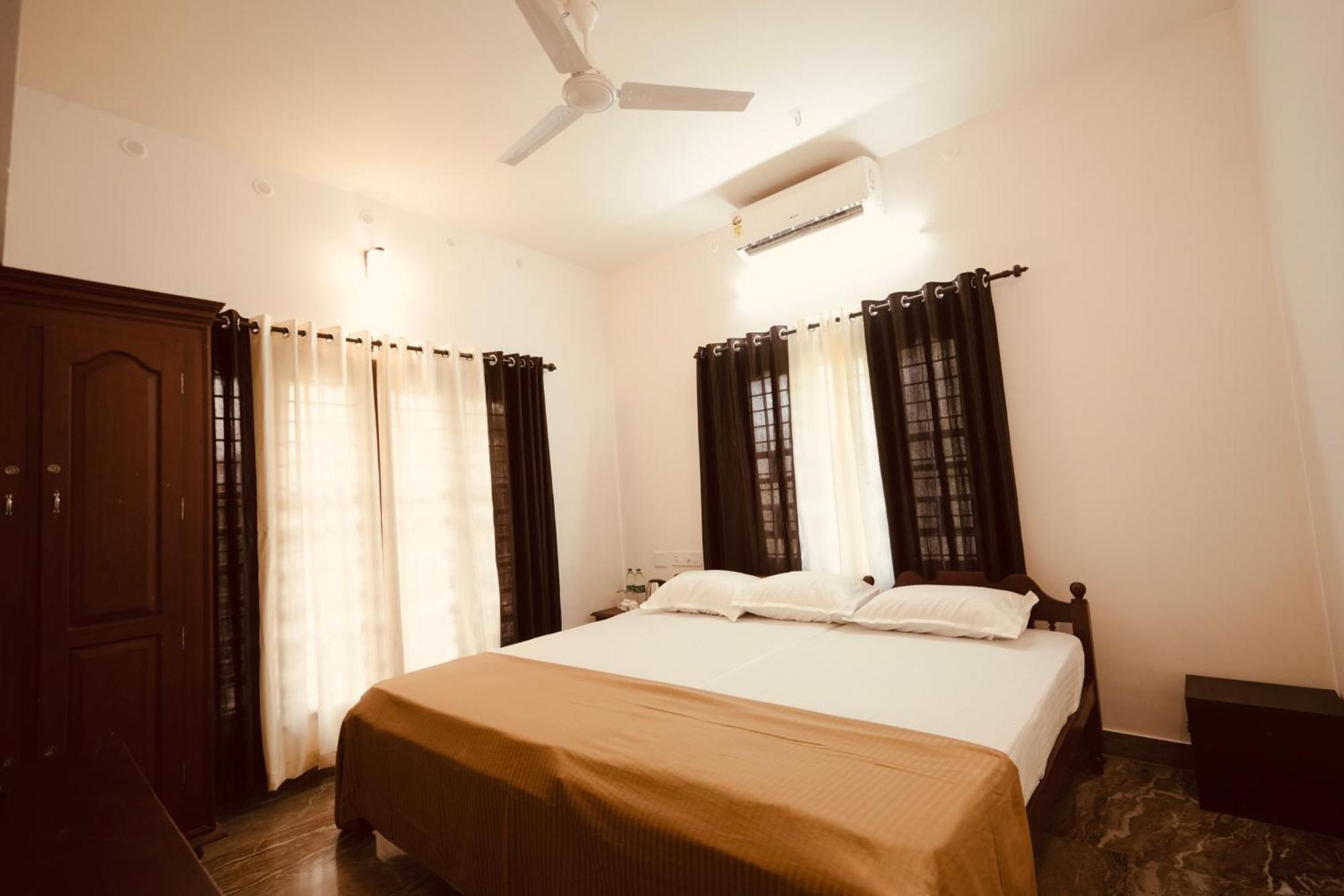 Daffodils Inn Alappuzha Luaran gambar